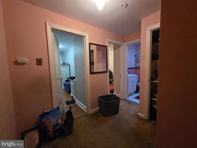 233 N BISHOP AVE, Clifton Heights, PA 19018