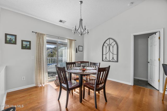 4138 Breezewood Drive Apt 201, Wilmington, NC 28412