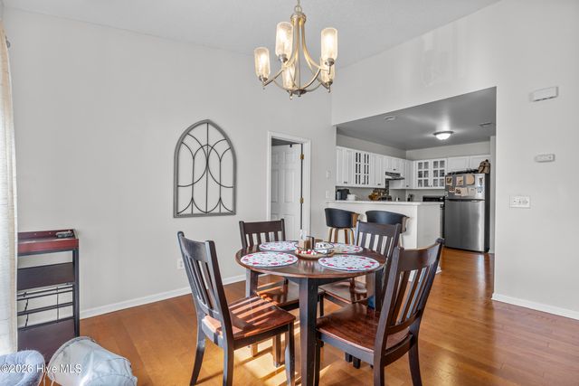 4138 Breezewood Drive Apt 201, Wilmington, NC 28412