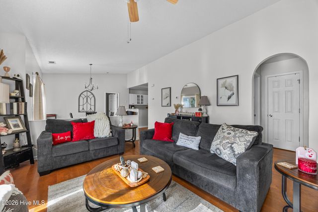 4138 Breezewood Drive Apt 201, Wilmington, NC 28412