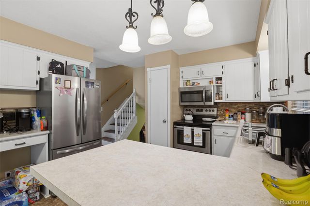 2478 Hiller Road, West Bloomfield Charter Township, MI 48324