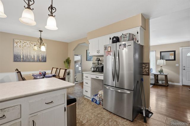 2478 Hiller Road, West Bloomfield Charter Township, MI 48324