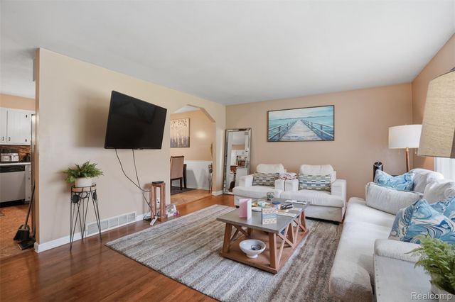 2478 Hiller Road, West Bloomfield Charter Township, MI 48324