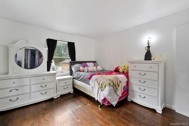 824 Lincoln Avenue, Bohemia, NY 11716