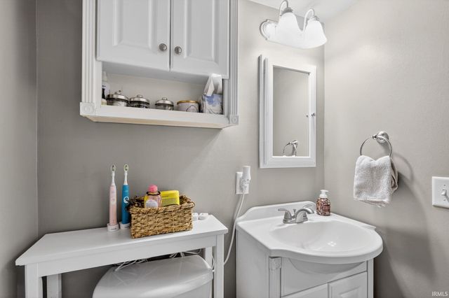 3621 Indian Creek Drive, West Lafayette, IN 47906