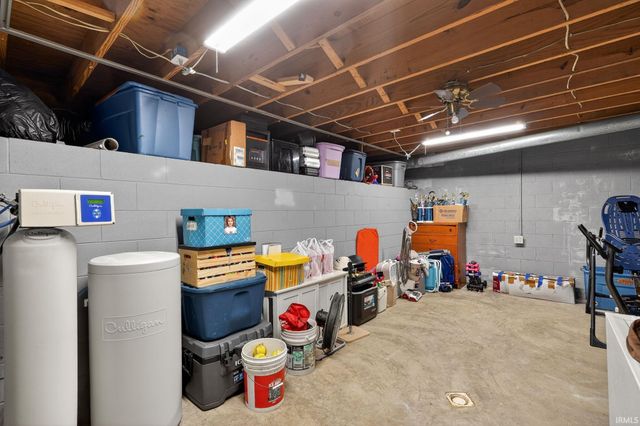 3621 Indian Creek Drive, West Lafayette, IN 47906