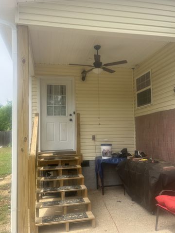 129 Clifton Rd, Lawrenceburg, TN 38464