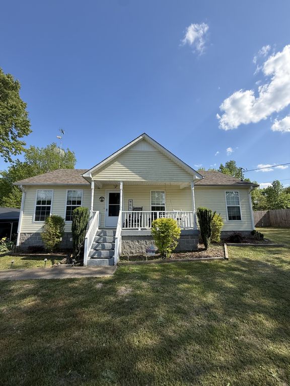 129 Clifton Rd, Lawrenceburg, TN 38464