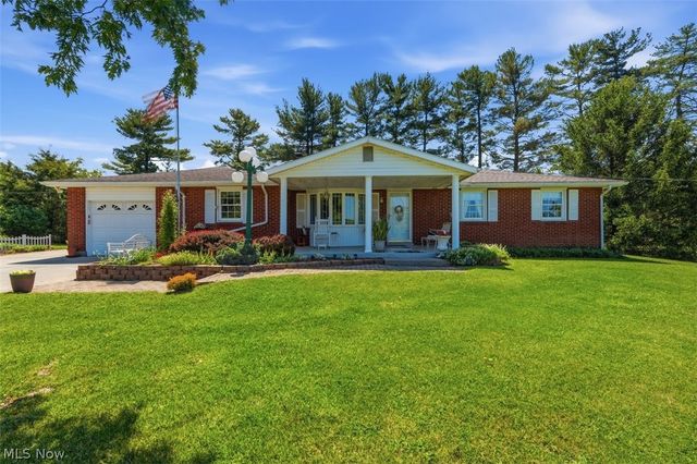 800 Arends Ridge Road, Marietta, OH 45750