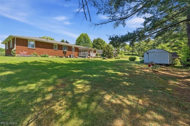 800 Arends Ridge Road, Marietta, OH 45750