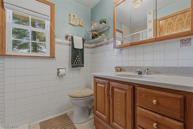 800 Arends Ridge Road, Marietta, OH 45750