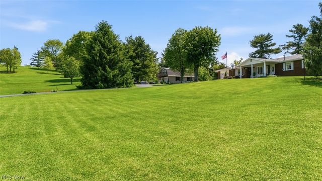 800 Arends Ridge Road, Marietta, OH 45750