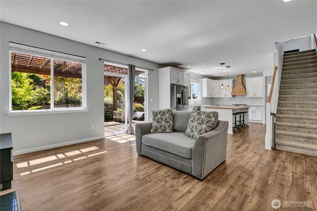 3924 Highlands Boulevard, Puyallup, WA 98372
