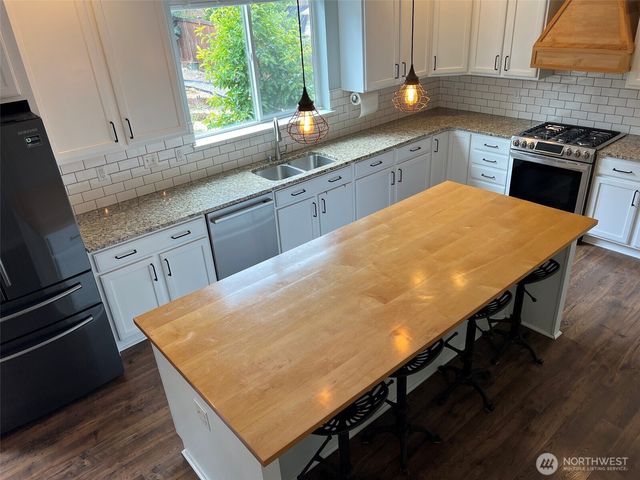3924 Highlands Boulevard, Puyallup, WA 98372