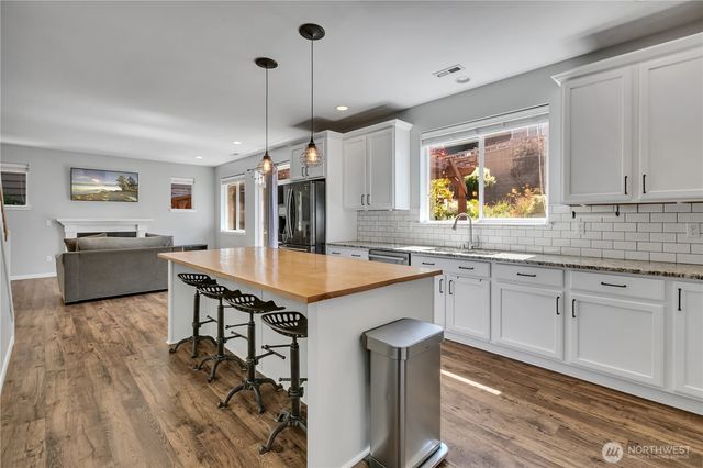 3924 Highlands Boulevard, Puyallup, WA 98372