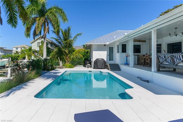 1609 Villa CT, Marco Island, FL 34145