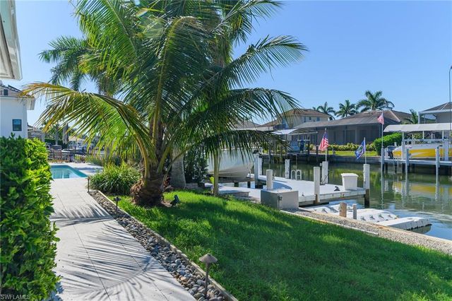 1609 Villa CT, Marco Island, FL 34145