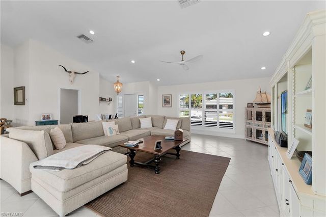 1609 Villa CT, Marco Island, FL 34145