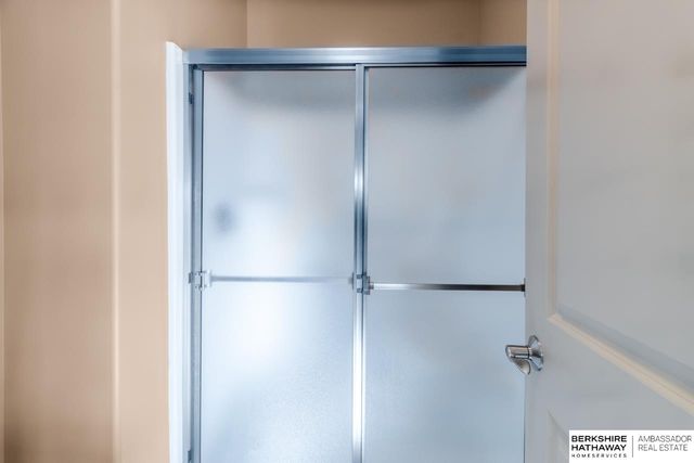 5138 Dodge Street, Omaha, NE 68132