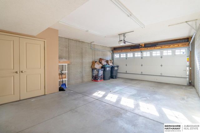 5138 Dodge Street, Omaha, NE 68132