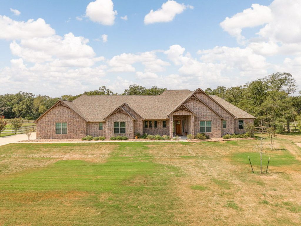 10147 Albert Drive, Iola, TX 77861 — exterior