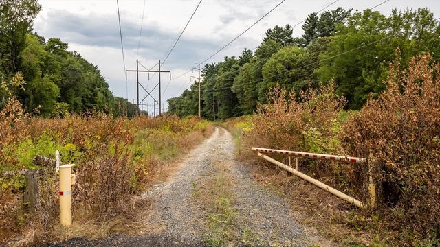 46 Washington Rd, Wilbraham, MA 01095