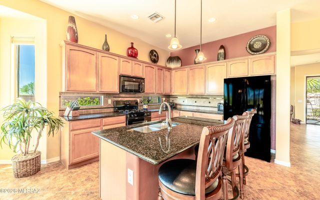 12766 N Gentle Rain Drive, Marana, AZ 85658