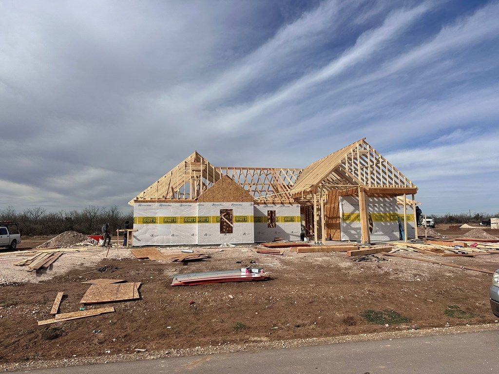 Image 2 of property listing at 4244 Wildebeest Way, San Angelo, TX 76901