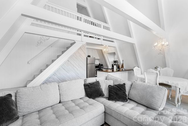 889 Big Ridge Road, Franklin, NC 28734