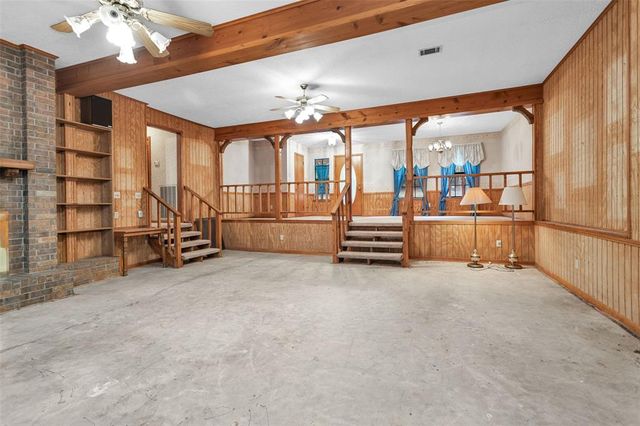 24614 Spruce, Huntsville, TX 77320