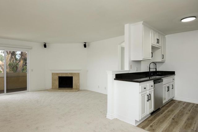 9949 Erma Rd 203, San Diego, CA 92131