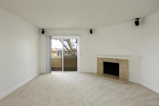 9949 Erma Rd 203, San Diego, CA 92131