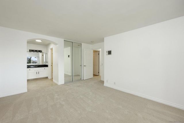 9949 Erma Rd 203, San Diego, CA 92131