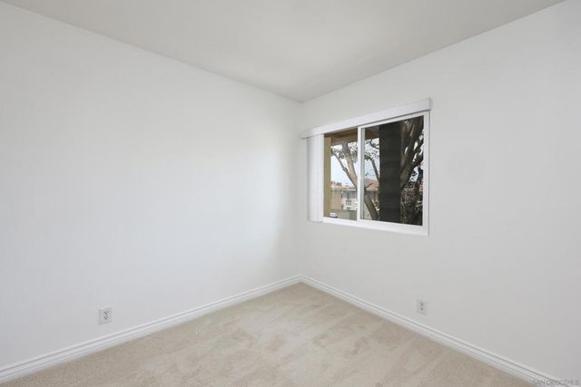 9949 Erma Rd 203, San Diego, CA 92131