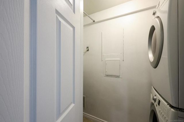 9949 Erma Rd 203, San Diego, CA 92131