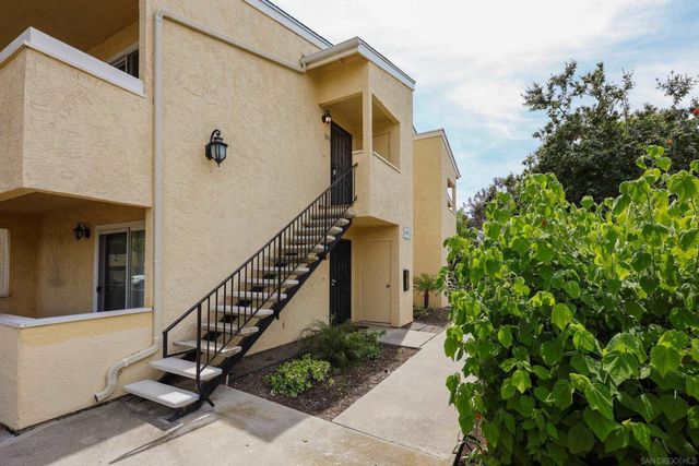 9949 Erma Rd 203, San Diego, CA 92131