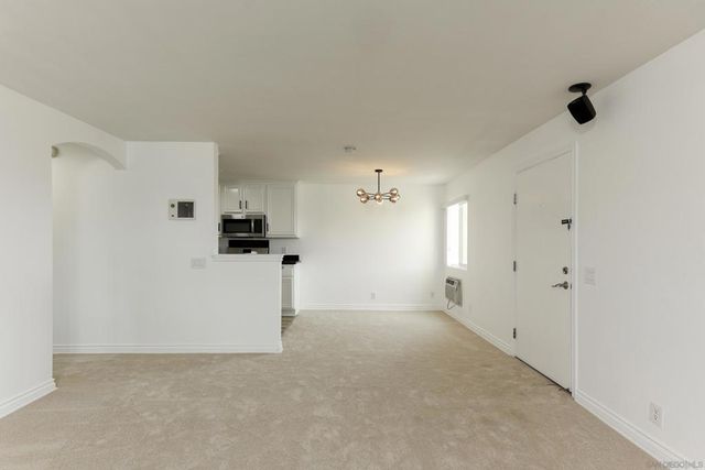 9949 Erma Rd 203, San Diego, CA 92131