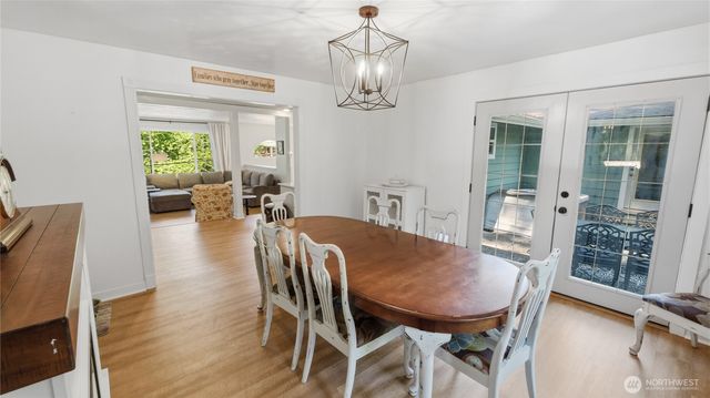 18427 Homeview Drive, Edmonds, WA 98026