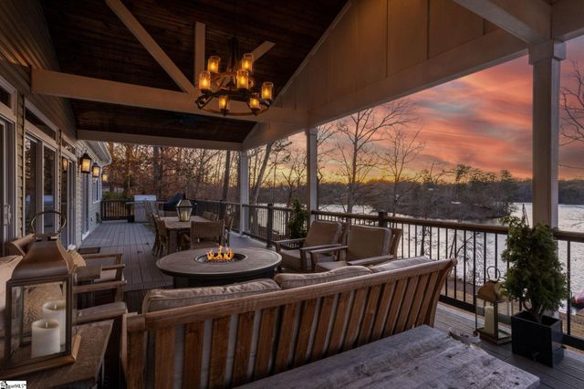 300 Lakecrest Drive, Greer, SC 29651