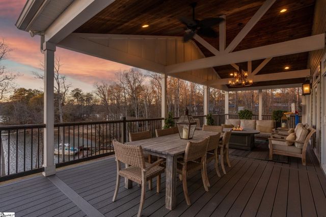 300 Lakecrest Drive, Greer, SC 29651