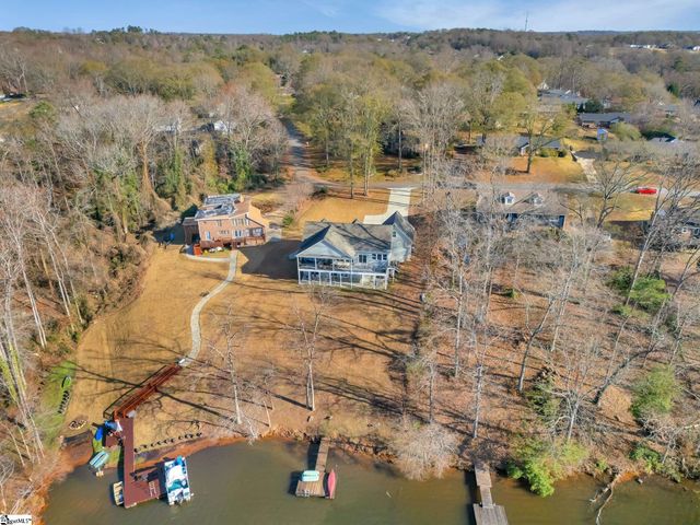 300 Lakecrest Drive, Greer, SC 29651