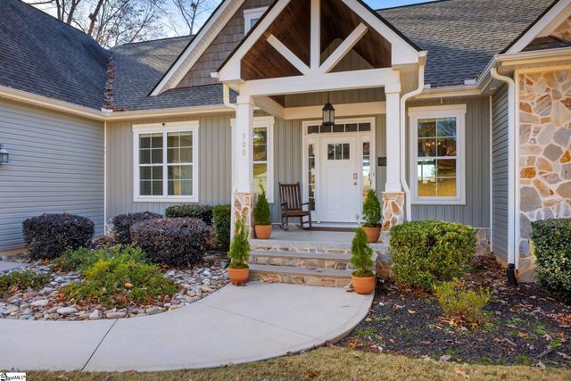 300 Lakecrest Drive, Greer, SC 29651