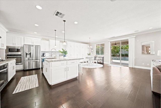1080 Broken Spoke Ln, Roseville, CA 95747
