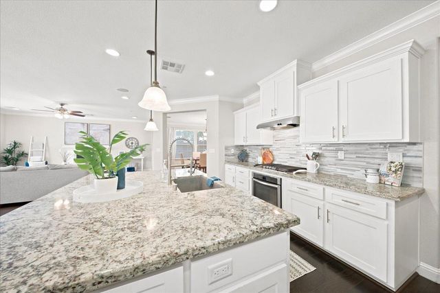 1080 Broken Spoke Ln, Roseville, CA 95747