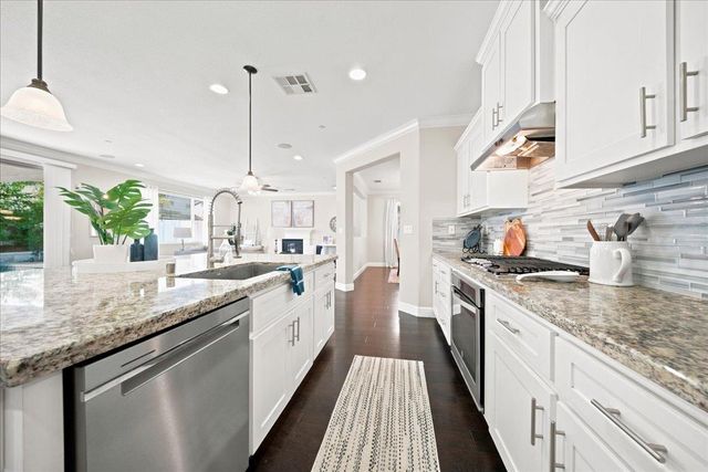 1080 Broken Spoke Ln, Roseville, CA 95747