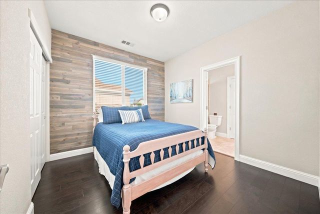 1080 Broken Spoke Ln, Roseville, CA 95747