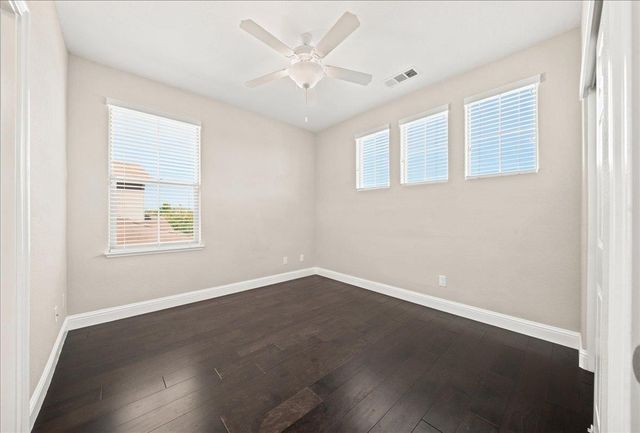 1080 Broken Spoke Ln, Roseville, CA 95747