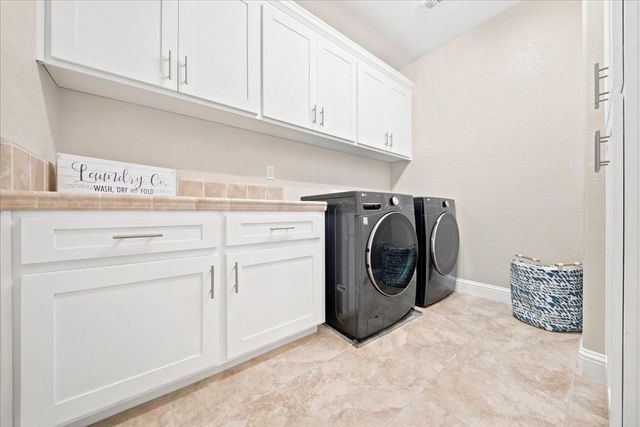 1080 Broken Spoke Ln, Roseville, CA 95747