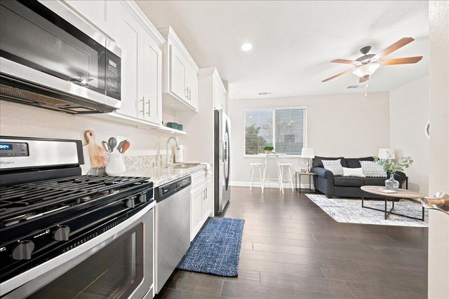 1080 Broken Spoke Ln, Roseville, CA 95747