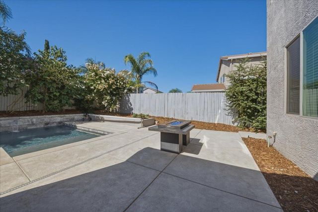 1080 Broken Spoke Ln, Roseville, CA 95747